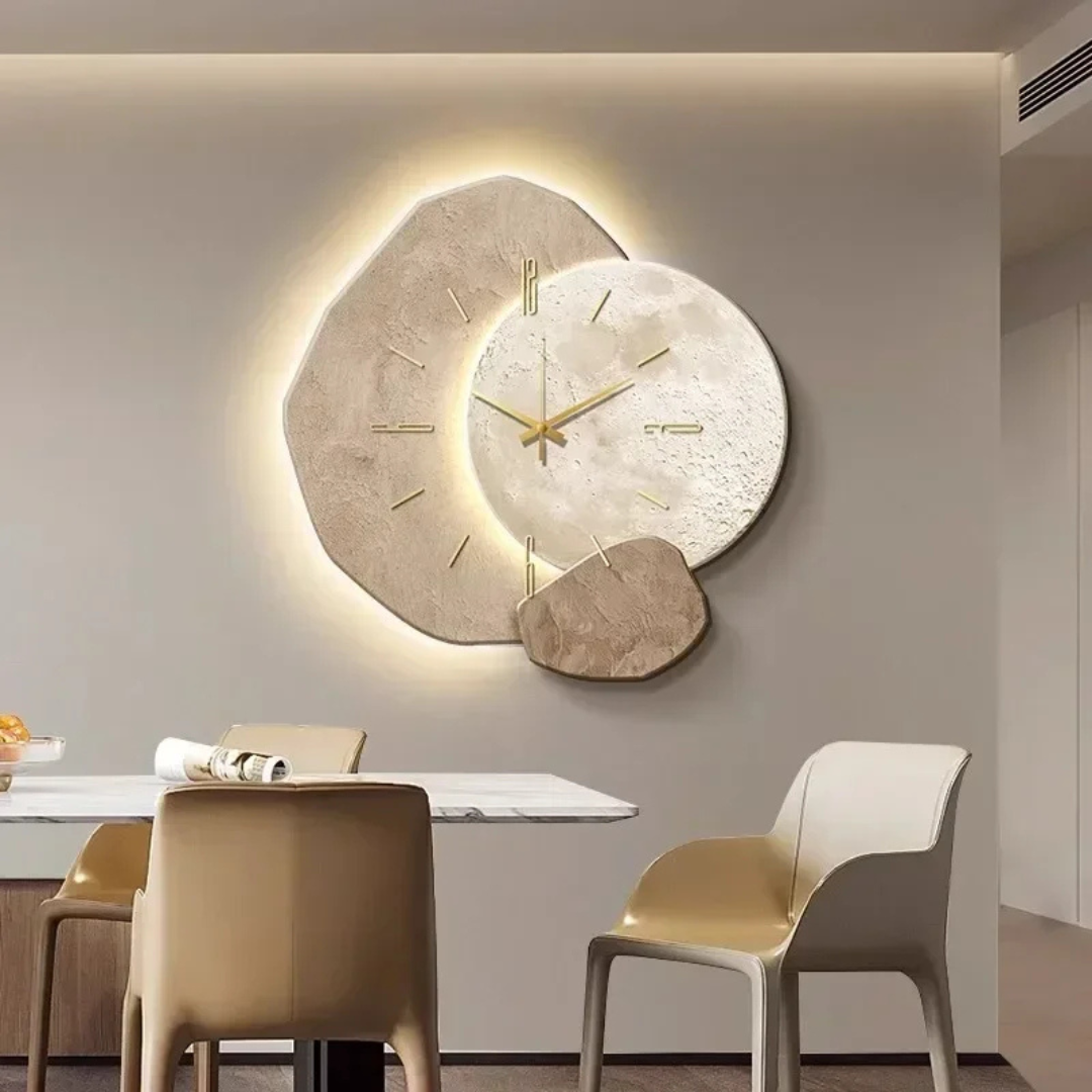 Wanduhr LunaWood – Natürliche Eleganz mit Sanftem LED-Licht
