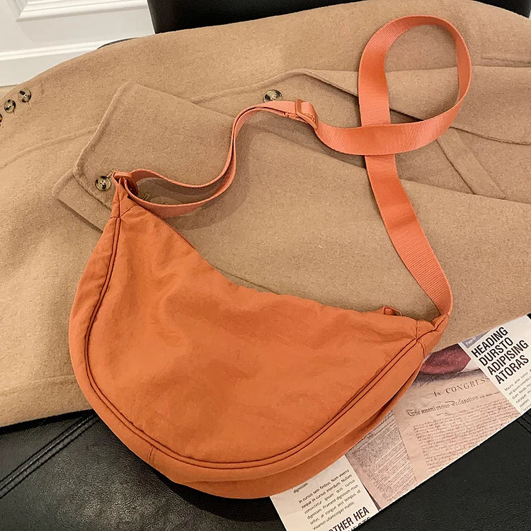 Koozy | Modische Dumpling-Tasche für jedes Outfit