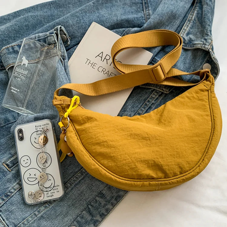 Koozy | Modische Dumpling-Tasche für jedes Outfit