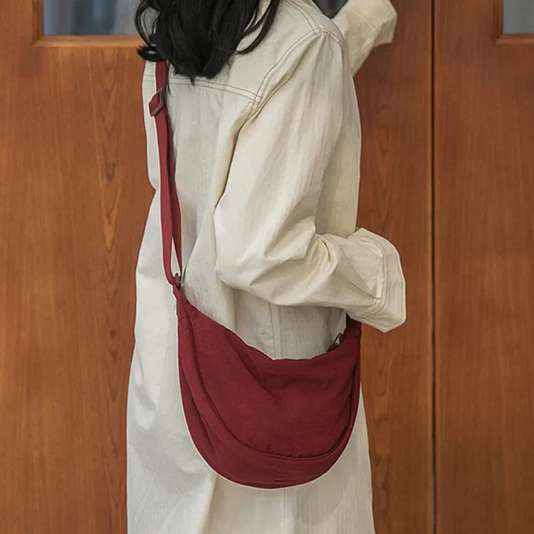 Koozy | Modische Dumpling-Tasche für jedes Outfit