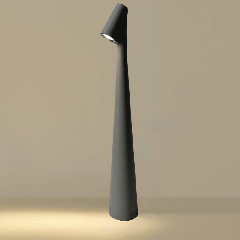 Tischleuchte aus Metall – Wiederaufladbar & Stilvoll für drinnen & draußen