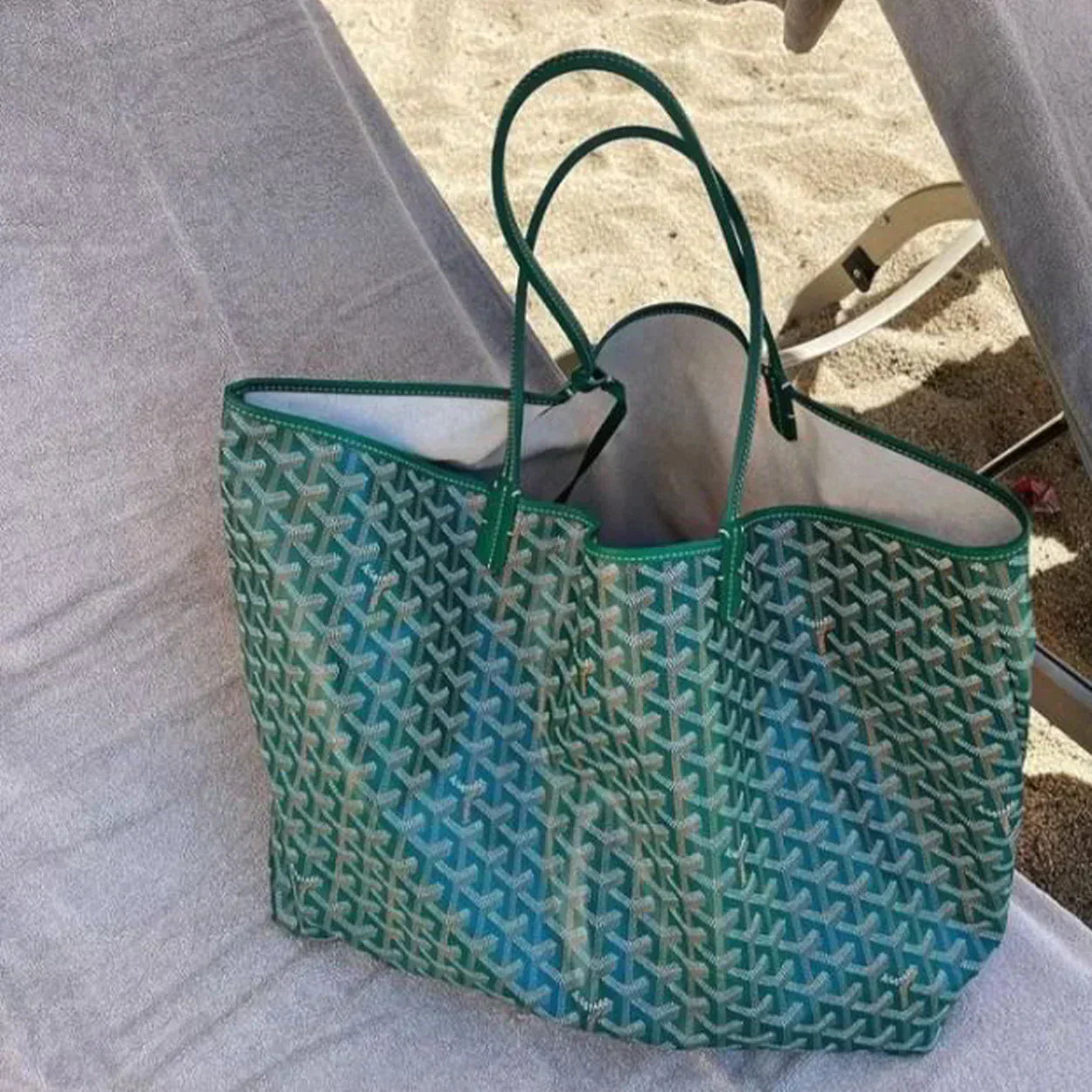 Elegante Handtasche für Frauen - Groß und vielseitig